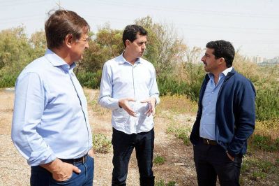 Suarez visitó la planta de reciclaje de agua residual más grande de Medio Oriente