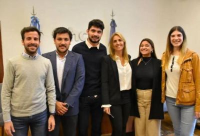Sánchez Herrero acentúa contactos con jóvenes vinculados al Foro Económico Mundial