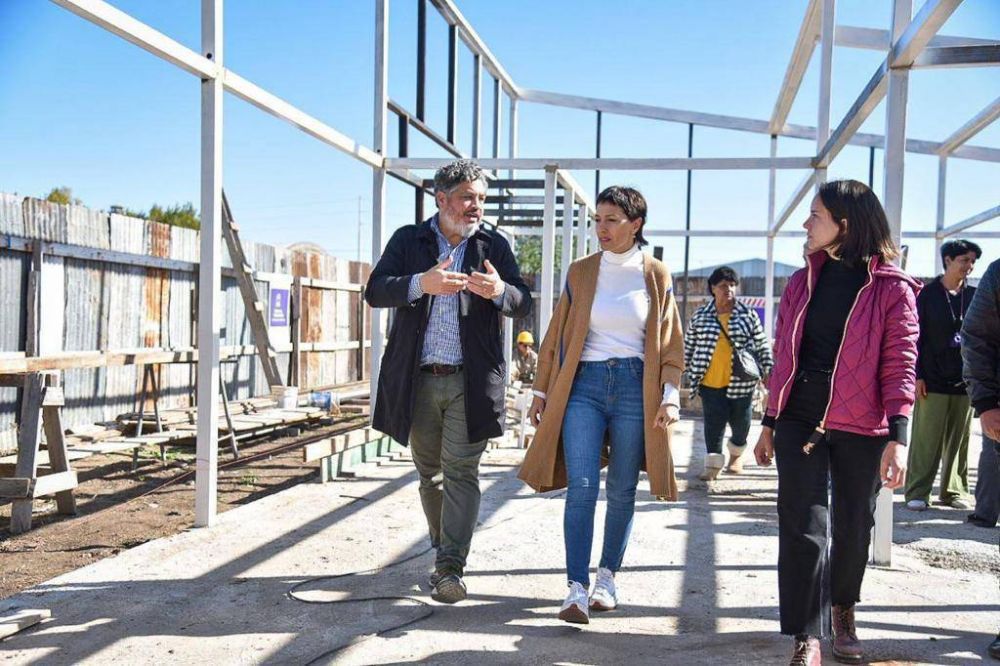  Mayra supervis los avances de las obras del nuevo Centro de Desarrollo Infantil y del polideportivo en Bernal Oeste