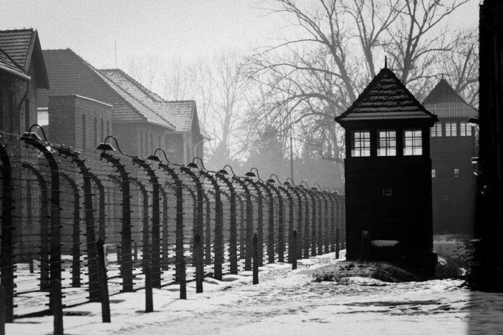 El compromiso de recordar y honrar el herosmo de las vctimas del Holocausto