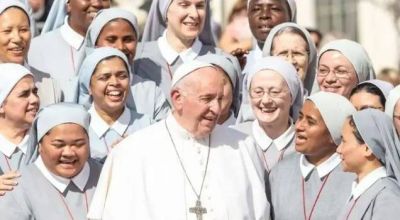 El Papa destaca la labor de los Institutos de Vida Consagrada al servicio de la fe