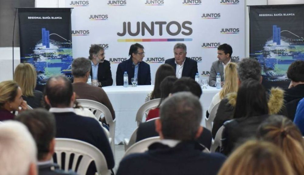 Intendente bonaerense y referentes de Juntos lanzaron el Instituto República