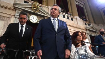 Máxima tensión en el Gobierno: el Presidente canceló un acto mientras Massa lauda entre él y Cristina