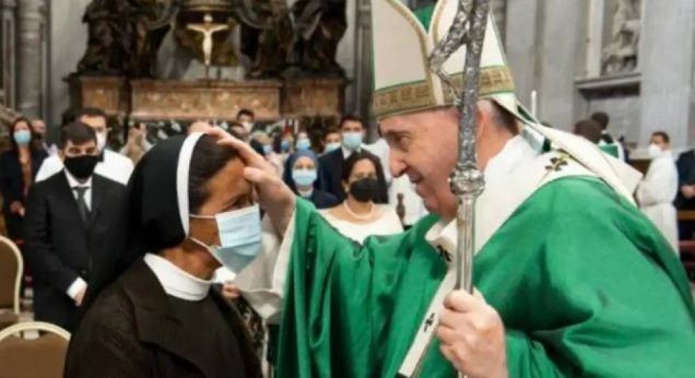 Cardenal Becciu: El Papa Francisco autoriz usar 1 milln de euros para liberar a religiosa