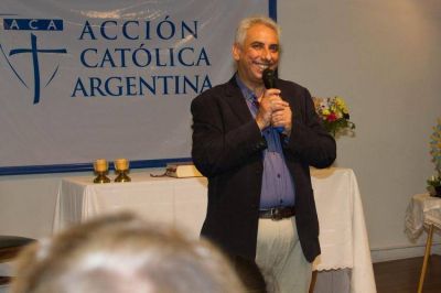 El presidente de la Acción Católica Argentina animó a 