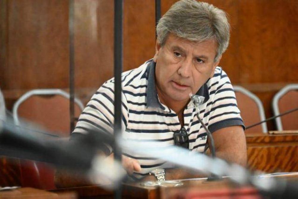 “Montenegro se quiere hacer cargo de Punta Mogotes, ¿será para privatizarlo?”, manifestó el concejal Páez
