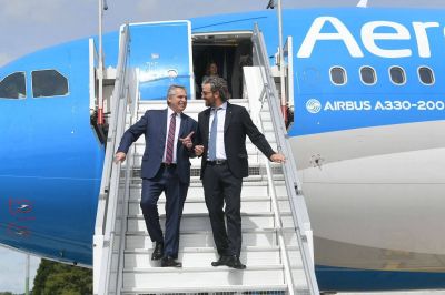 Alberto Fernández llegó a Francia: se reunirá con Emmanuel Macron y confía que los datos de inflación no empañen la gira