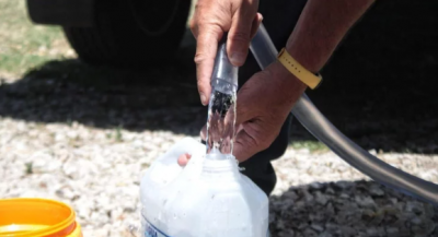 Denuncian que reparten agua 