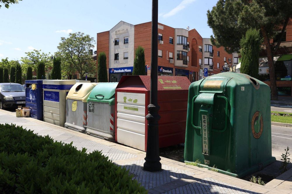Madrid cambia los 30.000 contenedores de la ciudad: diseño único, más bajos y accesibles