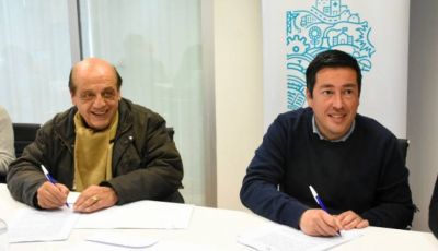 En el marco del FIM 2022, Nardini e intendentes firmaron convenios para nueve municipios