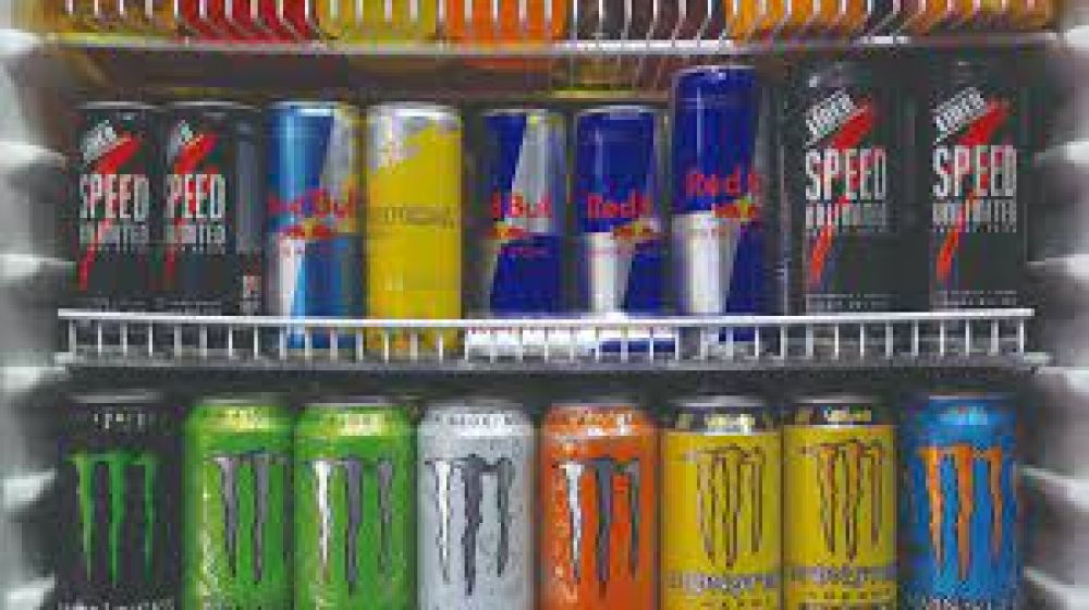 Aumentan las ventas de bebidas energizantes y preocupa el consumo en niños y adolescentes