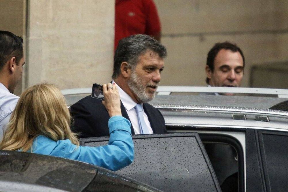 La AFIP denunciar al hermano y la madre de Mauricio Macri por el blanqueo irregular de 23 millones de dlares durante su gobierno