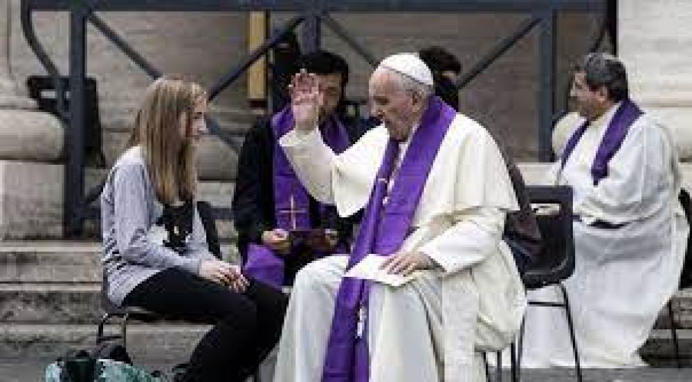 El Papa anima a los fieles a prepararse para recibir la gracia del Espritu Santo