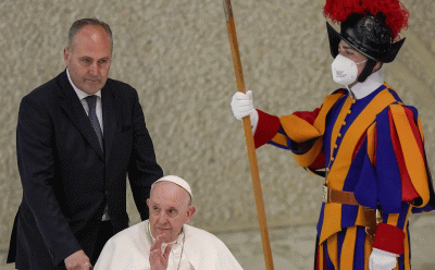 Una visita del Papa aumenta las especulaciones sobre el futuro de Francisco