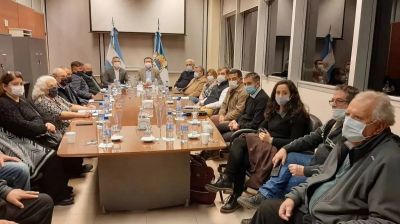 San Juan hace punta de lanza y pacta un acuerdo paritario con los gremios estatales que eleva la pauta salarial anual al 65%