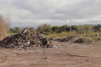Pese a lo que declaran desde el municipio, Palpalá sigue tapada de basura