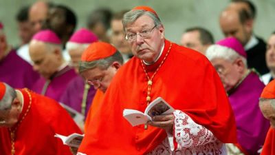 Cardenal Pell: «La Iglesia corre el riesgo de un colapso financiero”