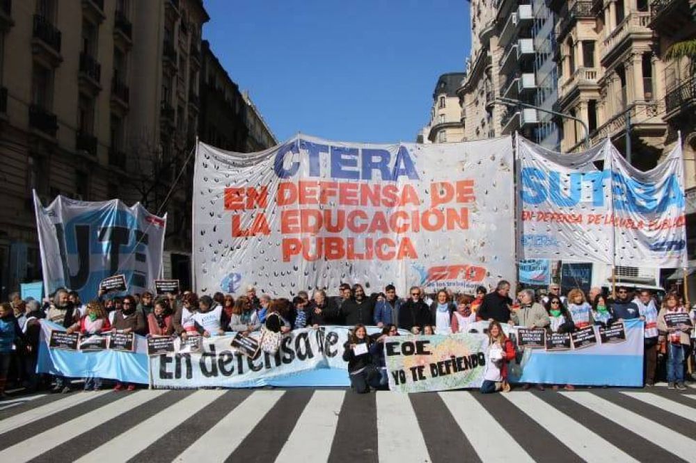 CTERA se manifestó por aumento de las jubilaciones docentes