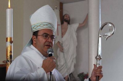 Mar del Plata: Mons. Mestre: La Eucarist�a es presencia real del Se�or, no un s�mbolo del pasado