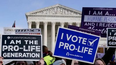 Histórico triunfo provida en Estados Unidos: La Corte Suprema elimina el derecho al aborto