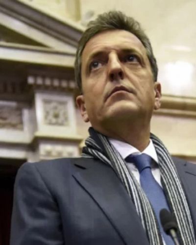 La tropa bonaerense le pide a Massa abandonar el bloque del FdT en la Legislatura
