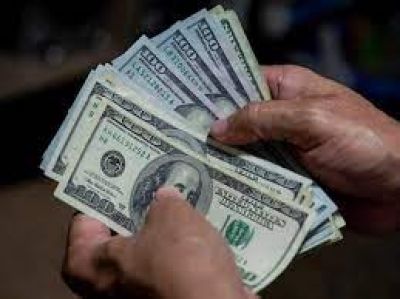 Suba del d�lar: la econom�a cay� en mayo y la tensi�n financiera golpea la actividad