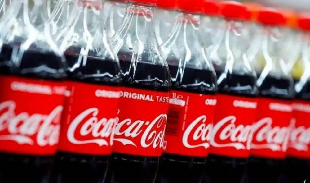 Coca-Cola figura entre las marcas que practican el greenwashing en sus envases, informe