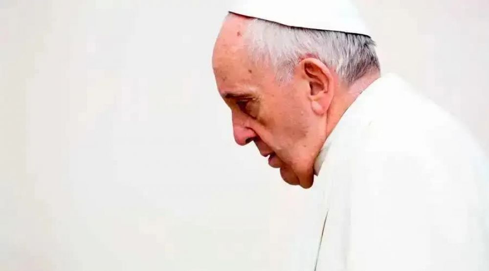 Ese da llor: El Papa recuerda visita a un cementerio con vctimas de guerra