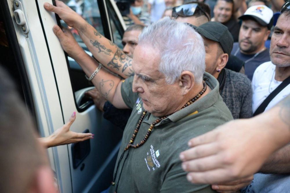 Tras su excarcelación, «Pata» Medina pasa a la ofensiva y castiga a Macri, Vidal, Villegas y Garro: «Tienen que estar presos»