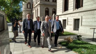 Peque�os productores agrarios rechazaron el paro y acusaron a la Mesa de Enlace de �desestabilizar� mientras �est�n obteniendo cifras r�cord de ganancias�