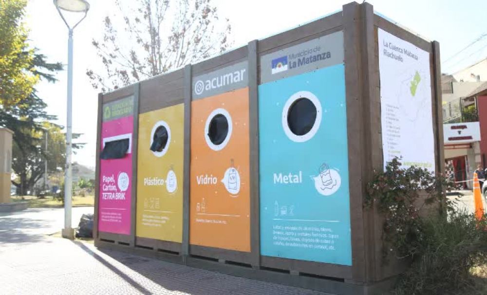 La ACuMaR entreg estaciones de reciclaje en La Matanza