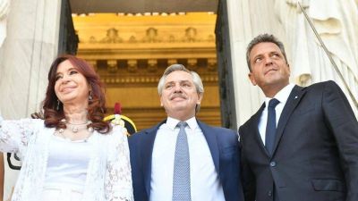 Los Fern�ndez proyectan una mesa FdT y abren el gabinete para contener a Massa