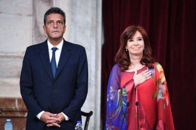 Cristina Kirchner y Sergio Massa cerraron la paritaria con los gremios legislativos tras las protestas