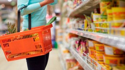 Alimentos subsidiados treparon hasta 13% en un mes: cuestionan la intervención