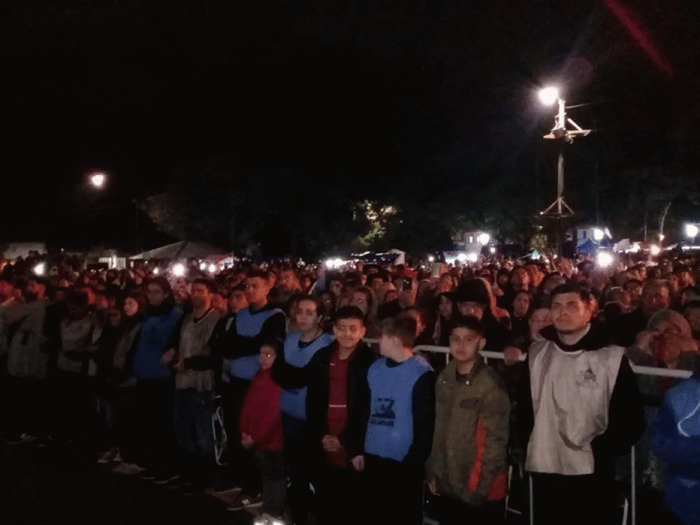 Una multitud de peregrinos se moviliz en Corrientes para celebrar la coronacin de la Virgen de Itat