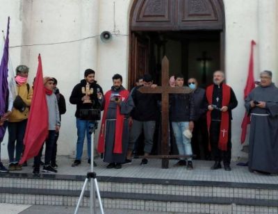 Los riojanos peregrinaron a Chamical llevando la Cruz de los M�rtires