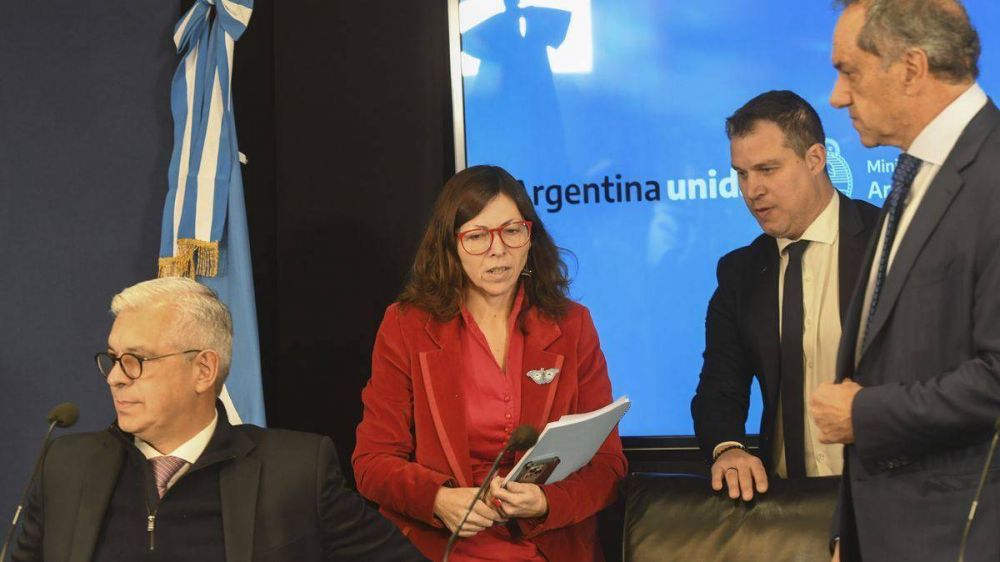 El d�lar se resiste a la ret�rica del Gobierno que no logra trazar un plan