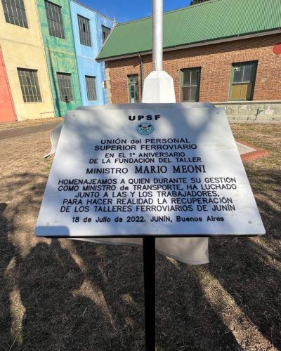 Homenaje a Mario Meoni en los talleres ferroviarios de Junín