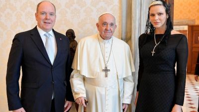 El papa Francisco recibi� a Alberto y Charlene de M�naco en el Vaticano