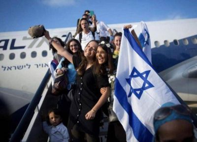 Casi se duplicó el número promedio de argentinos que emigran a Israel