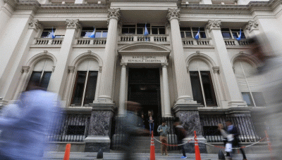 Gobernar es no quedarse sin d�lares