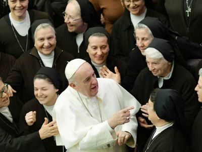 El lento avance de las mujeres en el Vaticano