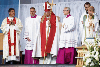 El papa Francisco celebró su primera misa masiva en Canadá y pidió “no oprimir nunca la conciencia de los demás”