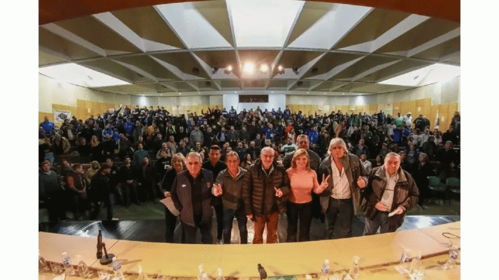 Massa sum el respaldo de los sindicatos nucleados en la CATT y la UOCRA
