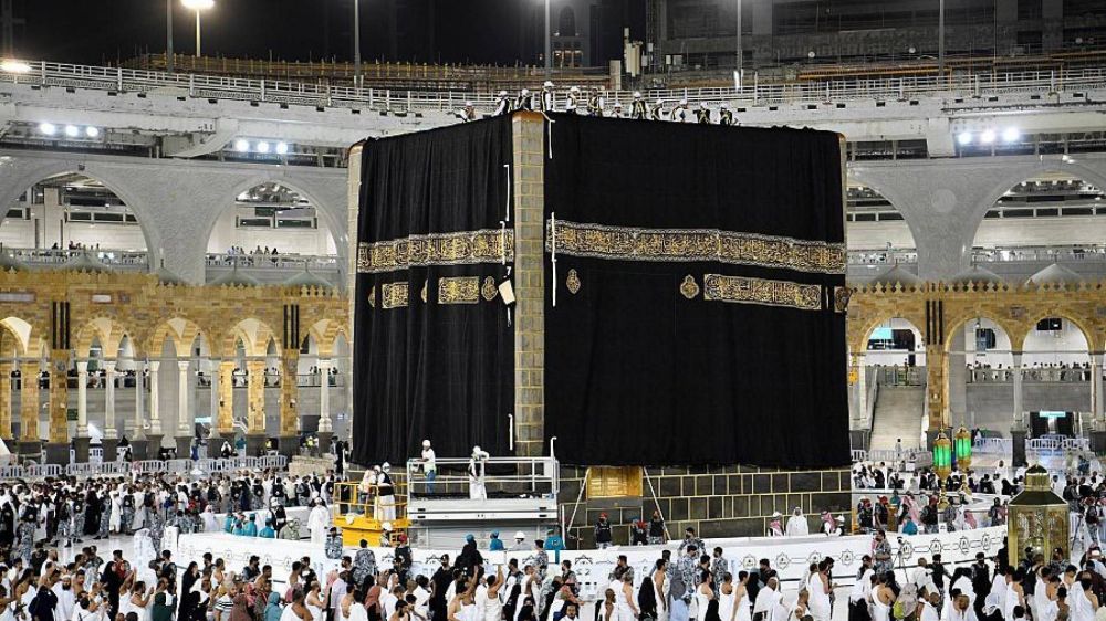 Meca: La Kaaba recibió una nueva kiswa
