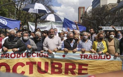 Desde la CGT afirman que la movilizaci�n del 17 de agosto �sigue perfectamente en pie� y aseguran que con el documento �quedar� en claro hacia d�nde va esta marcha�