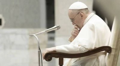 Papa Francisco: Es inmoral el uso y posesión de armas nucleares