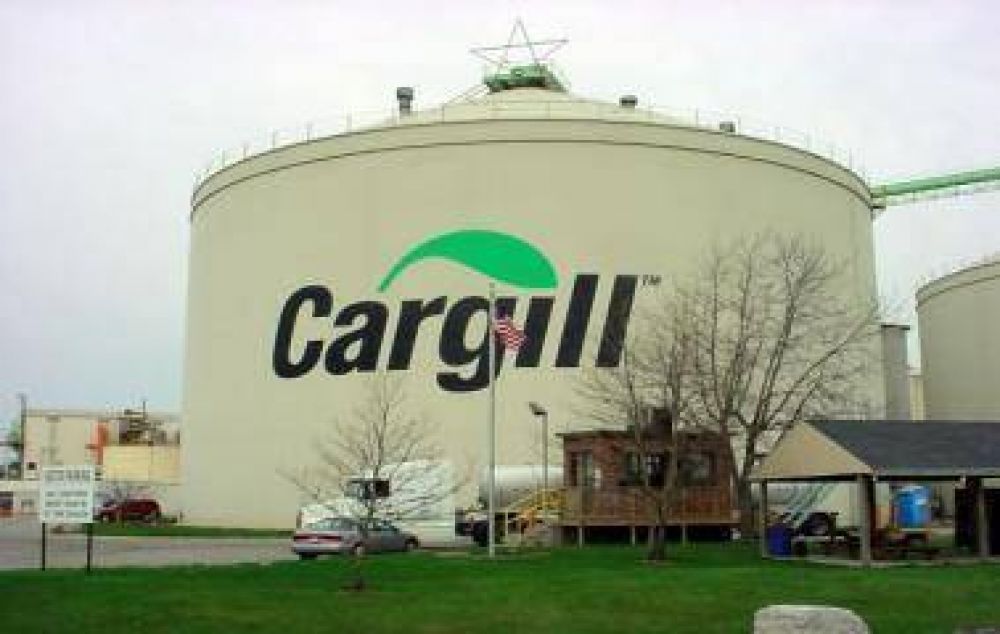 Aceiteros contina reclamando por los puestos fijos en Cargill