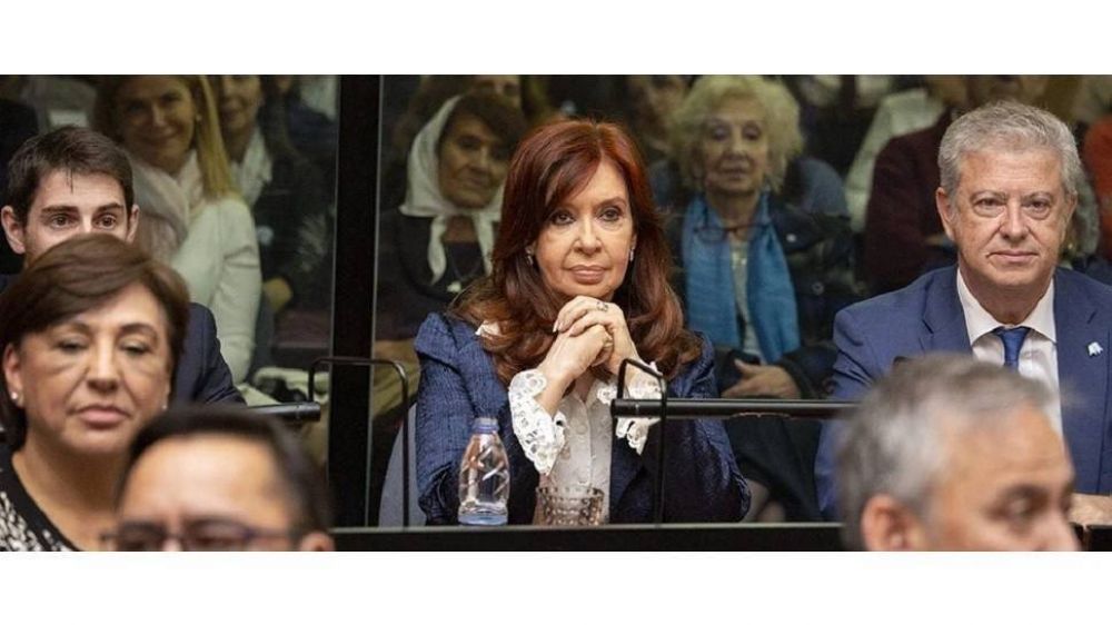 Masivo respaldo del Frente de Todos a Cristina Kirchner ante lo que consideran una persecución judicial