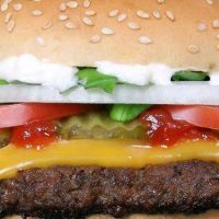 Alta inflación en la pizarra de precios de McDonald’s, Coca-Cola y Nestlé